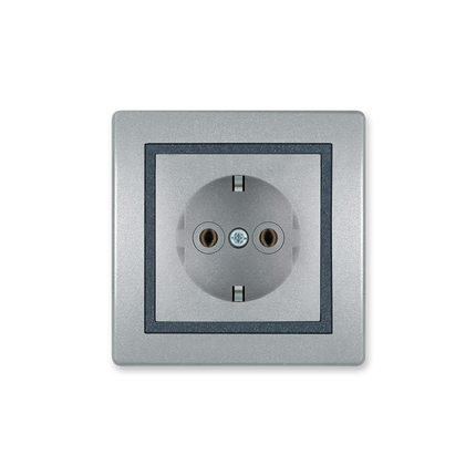 Priključnica dvopolna, 16A sa porcelanskim jezgrom Prestige line